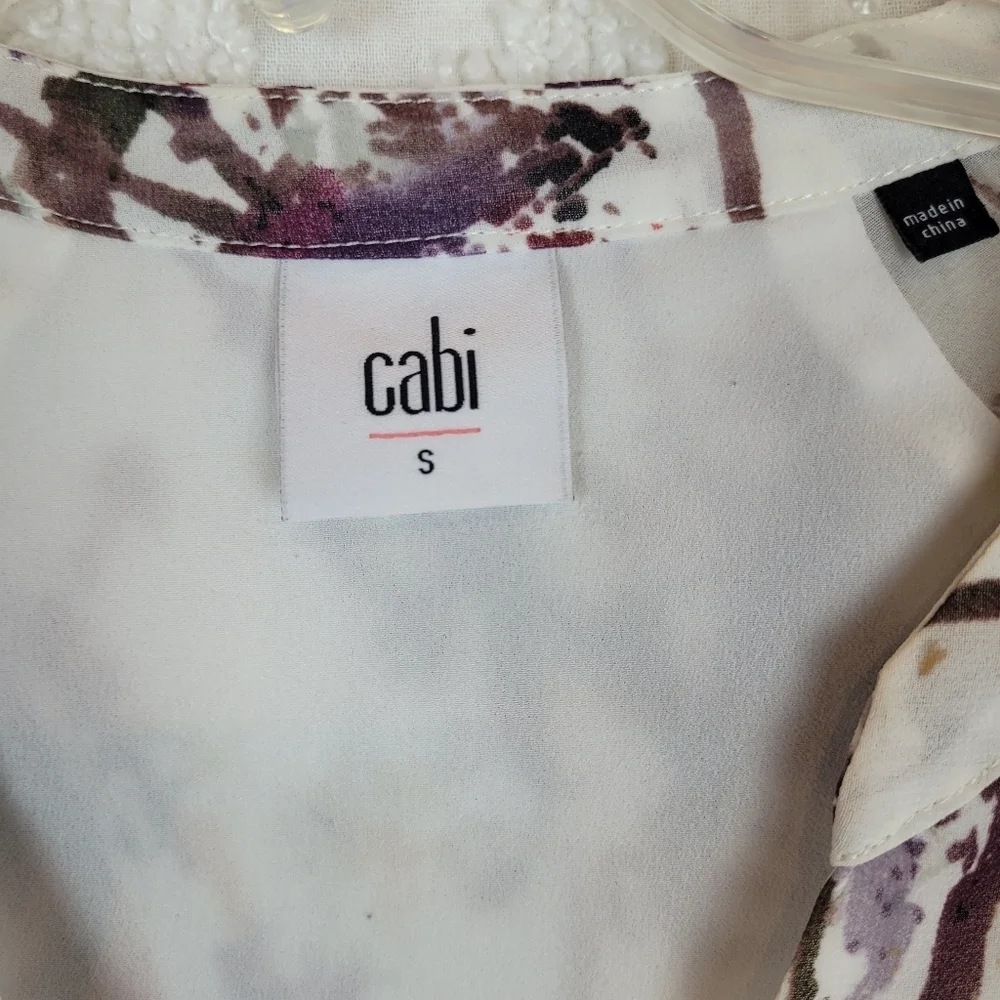 Cabi Goddess Blouse Ivory V-neck multi color long sleeve cuff abstract artsy S - Picture 2 of 10